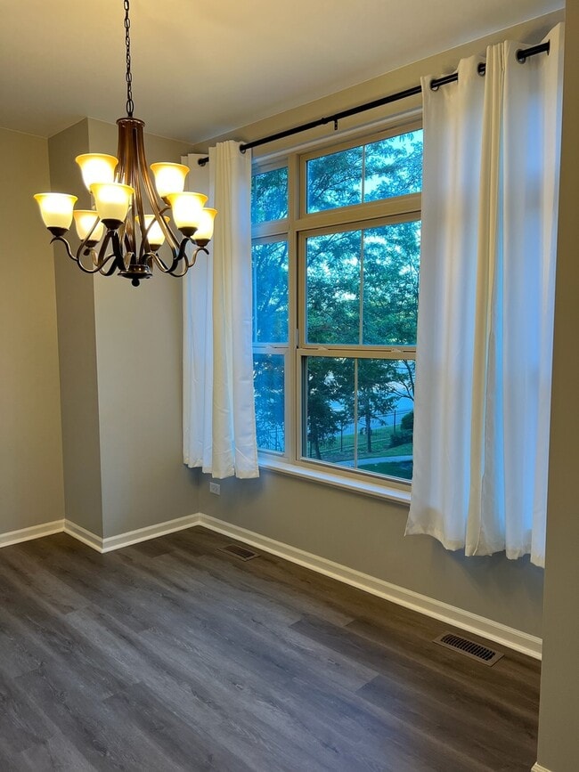 Building Photo - 705 Keystone Ln