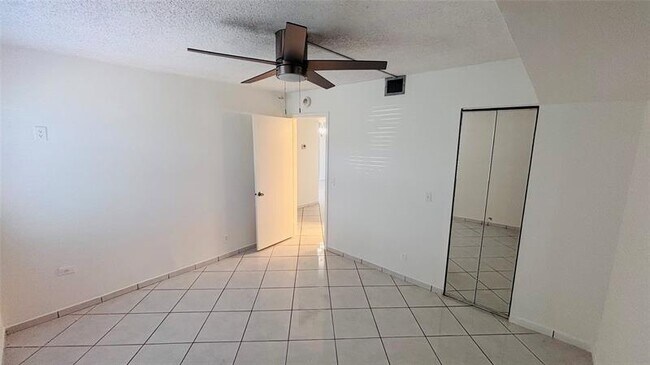 Building Photo - 1200 SW 124th Terrace