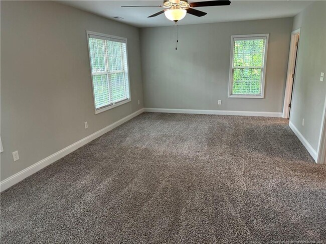 Building Photo - 919 Carolina Ave