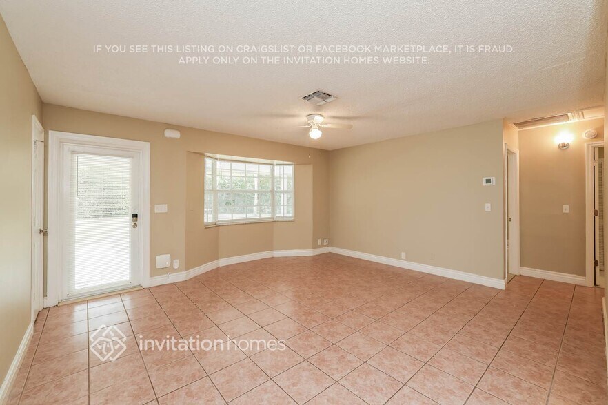 Building Photo - 13355 43rd Rd N