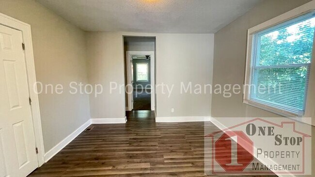 Building Photo - Beautiful 3 Bedroom 1 Bathroom Home in Kan...