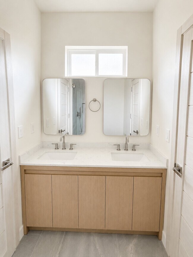 Building Photo - 9346 Creemore Dr
