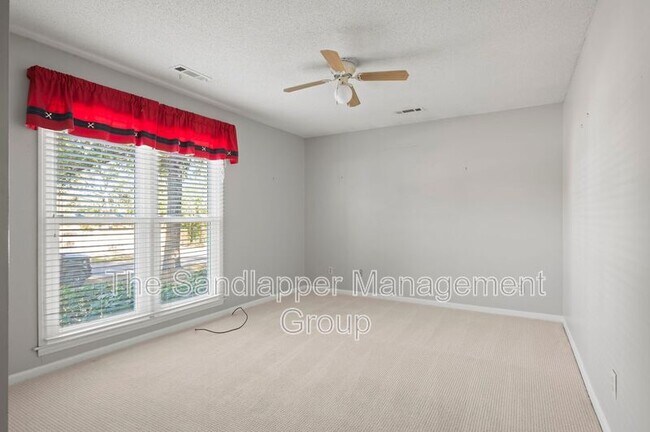 Building Photo - 1239 Cornwallis Dr