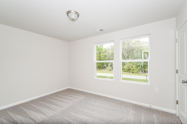 Building Photo - 29 Lake Pamona Rd