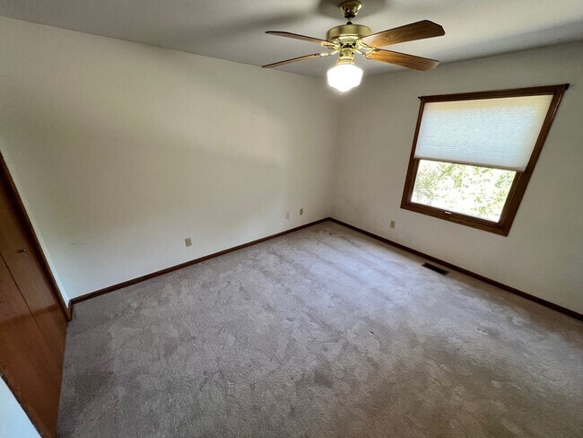 Building Photo - Great Home in Tatarrax Hills Neighborhood ...