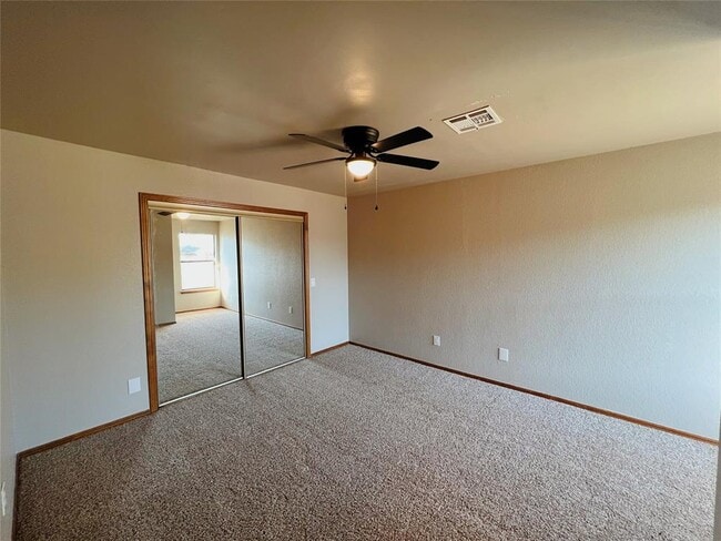 Building Photo - 213 Woodbridge Cir