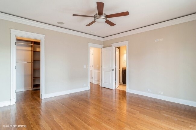 Building Photo - 2904 W Belmont Ave