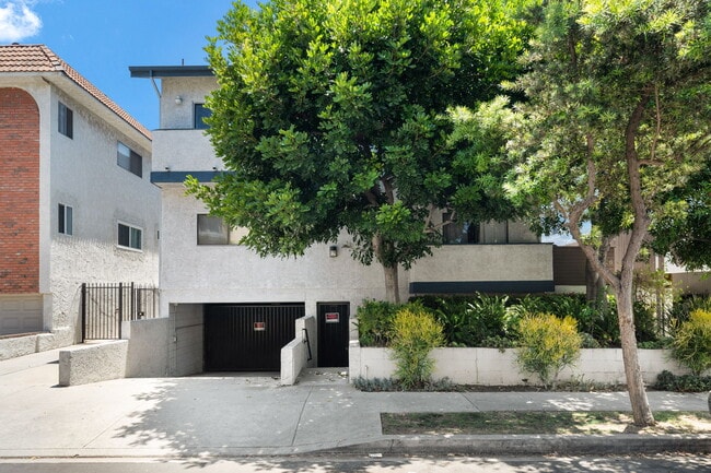 Building Photo - 12726 Mitchell Ave