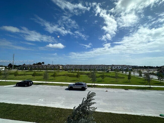 Building Photo - 26460 SW 148th Ct