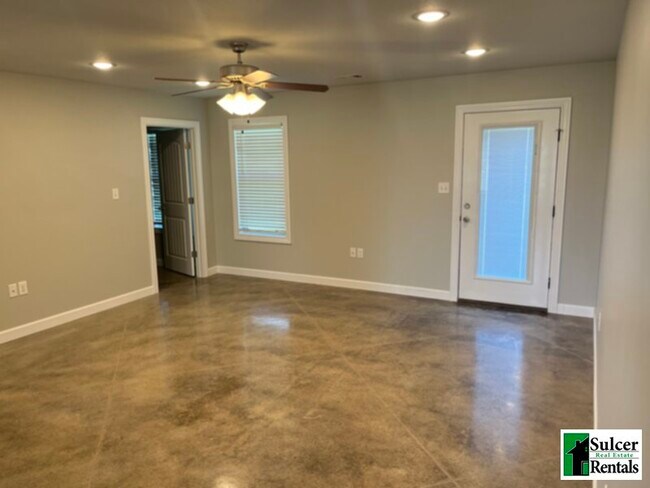 Building Photo - Large 3BR House in Brookland AR