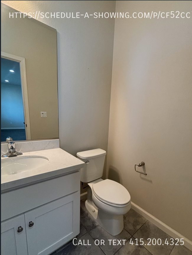 Building Photo - 3 Bed 2.5 Bath Available NOW!!! 2 Car Gara...