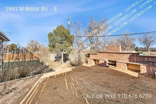 Building Photo - 1901 W Ridge Rd