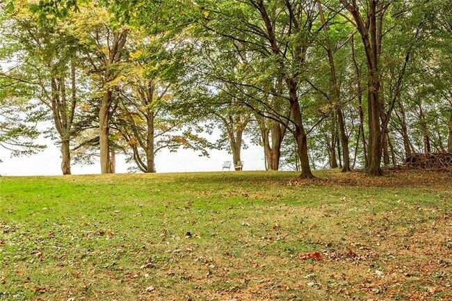 Building Photo - 283 Corning Dr