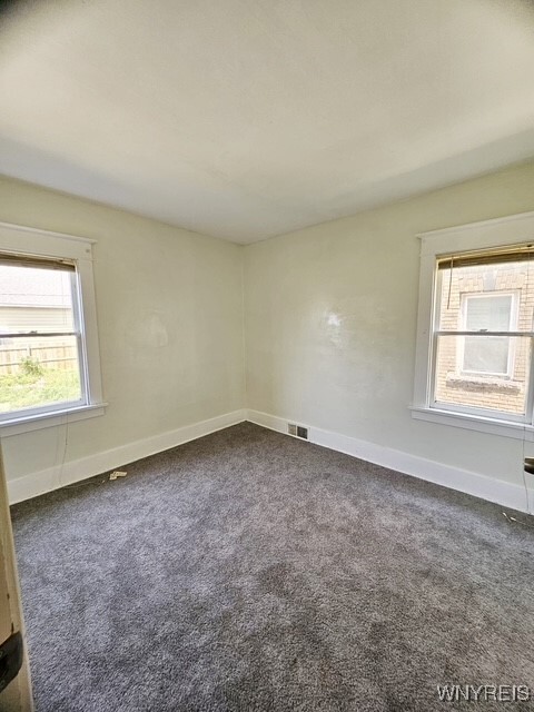 Building Photo - 706 E Delavan Ave