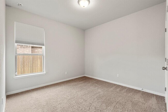 Building Photo - 1144 Cathedral Oaks Dr