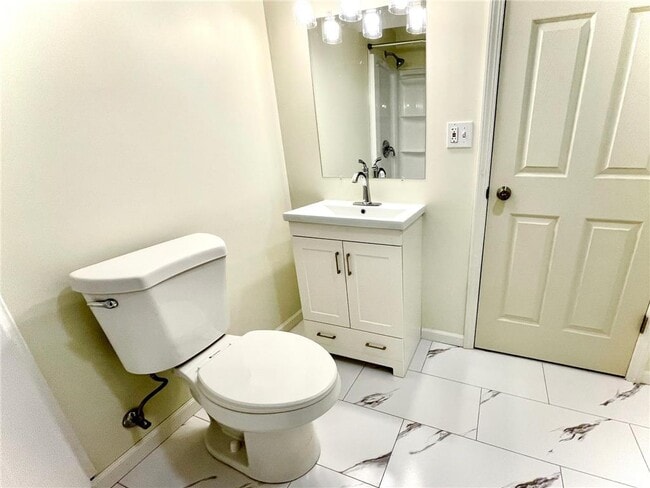 Building Photo - 6166 Upper 51st St N