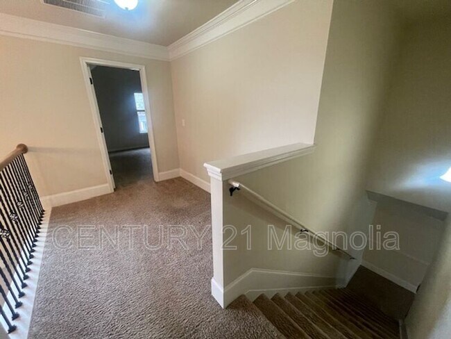 Building Photo - 2457 Sunflower Dr