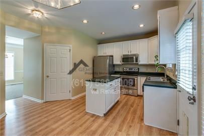 Building Photo - 1244 Buckingham Cir