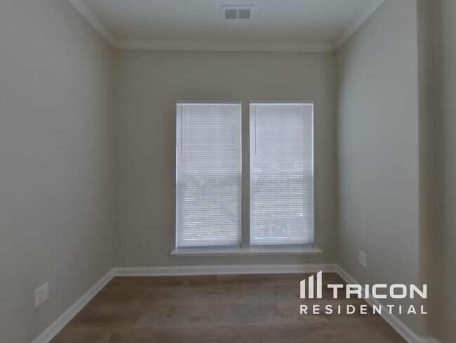 Building Photo - 3709 Bentley Pl