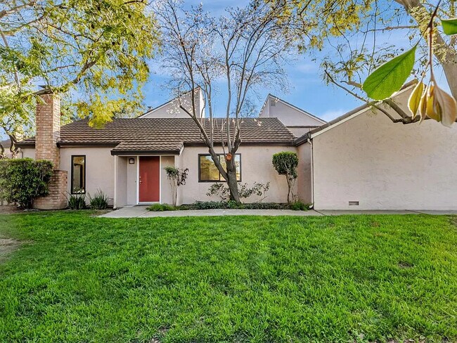Building Photo - 2516 Palmdale Ct