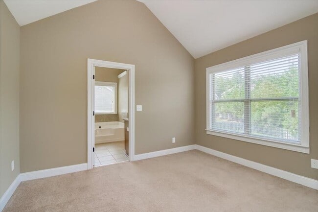 Building Photo - 5634 Sunbury Loop