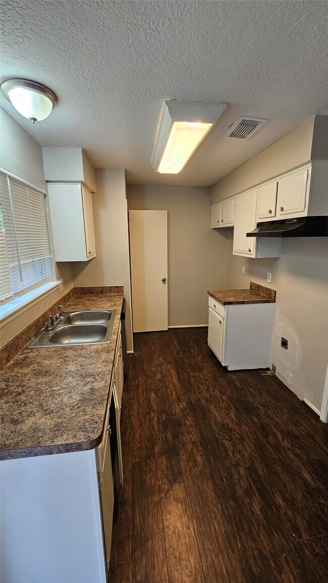 Building Photo - 4430 McCleester Dr