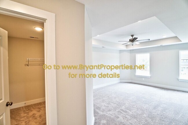 Building Photo - 615 Vrabel Rd