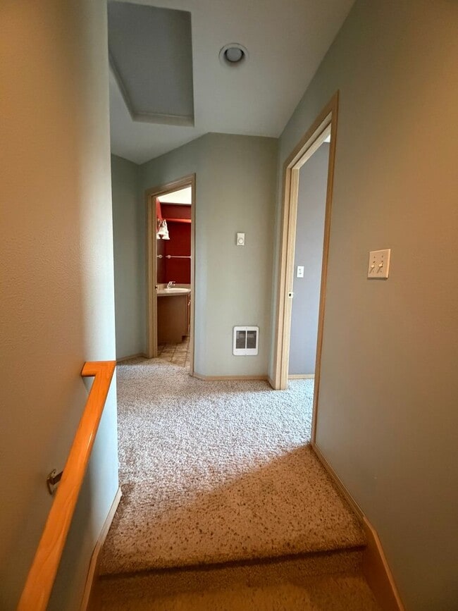 Building Photo - 2 Story West Side Kalispell Townhouse