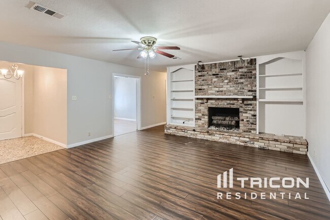 Building Photo - 606 Meadow Grove Dr