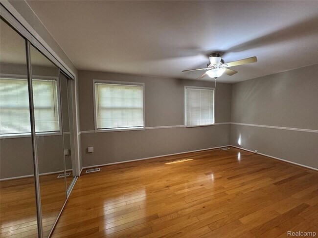 Building Photo - 1775 Brentwood