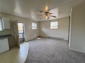 Building Photo - Studio in Forsyth