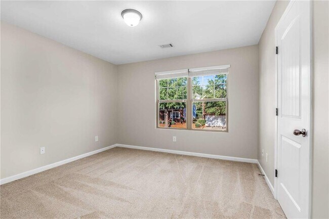 Building Photo - 317 Clover Brook Dr