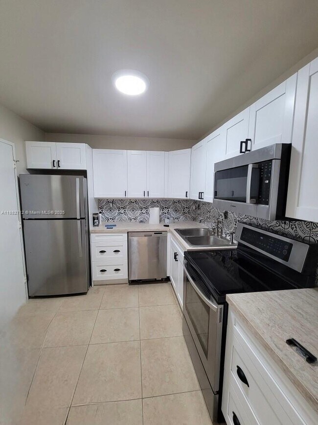 Building Photo - 500 Three Islands Boulevard