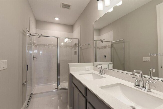Building Photo - 7055 Carrickbend Ln