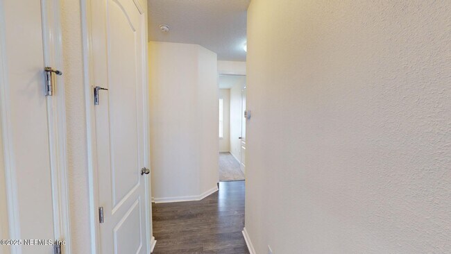 Building Photo - 15707 Lexington Park Blvd