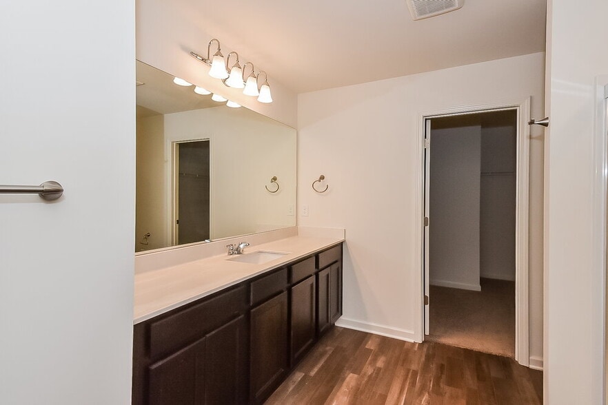 Building Photo - 7248 Lacey Dr