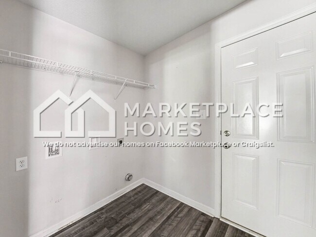 Building Photo - 201 Sedgewick Dr