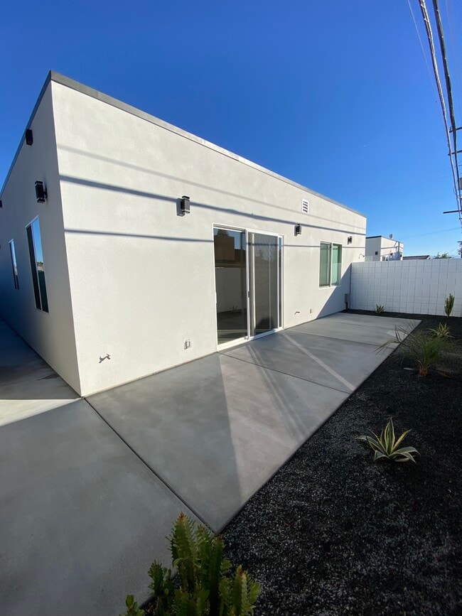 Building Photo - 3155-3152 E San Juan Rd