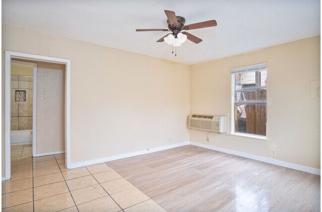 Building Photo - Don't Miss This Relaxing 3BR/1BA Home Near Beautiful Downtown!