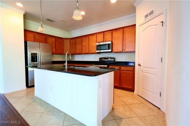 Building Photo - 2338 Heydon Cir E