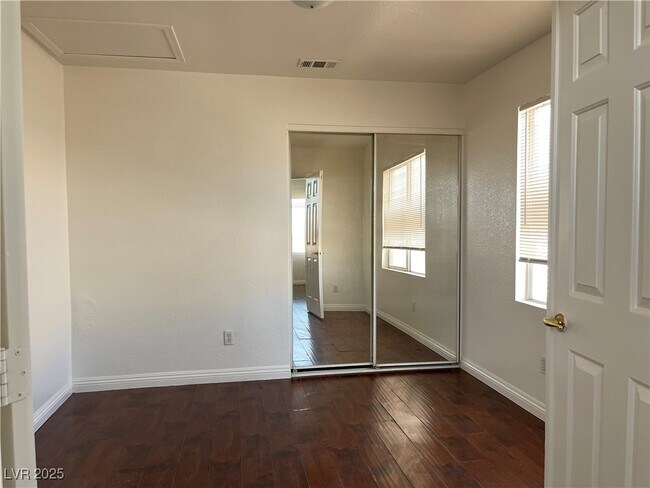 Building Photo - 4364 Mesa Hill Dr