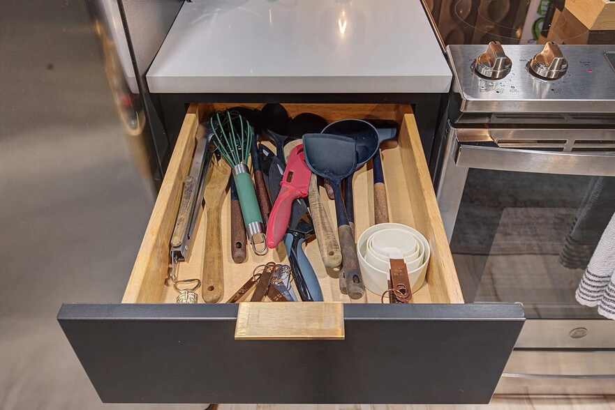 Building Photo - 245 Hermitage Ave