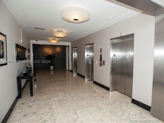 Building Photo - 1200 West Dr