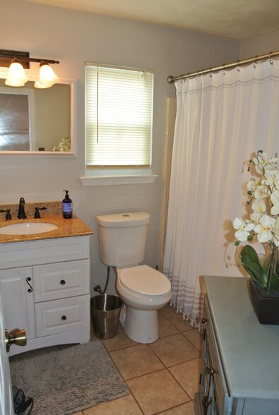 Building Photo - 2621 Meckley Ct