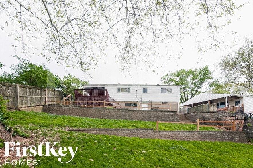 Building Photo - 5180 Carey Ln