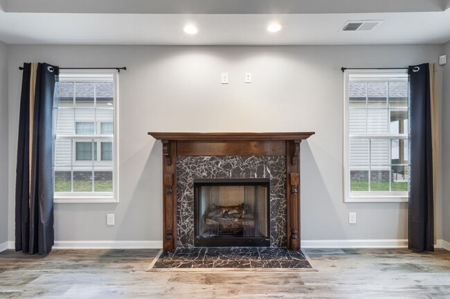 Building Photo - 1629 Kestrel Dr