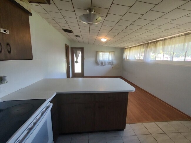 Building Photo - 7405 E Comanche Ave