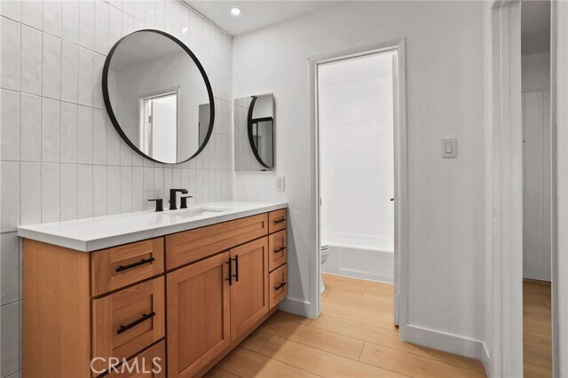 Building Photo - 1030 W MacArthur Blvd