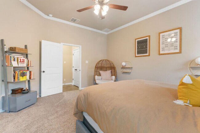 Building Photo - Half Off First Months Rent!!!