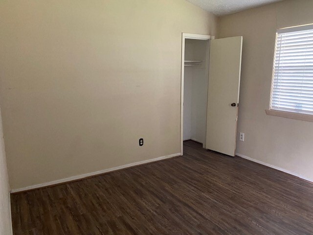 Building Photo - 10115 Overview Dr